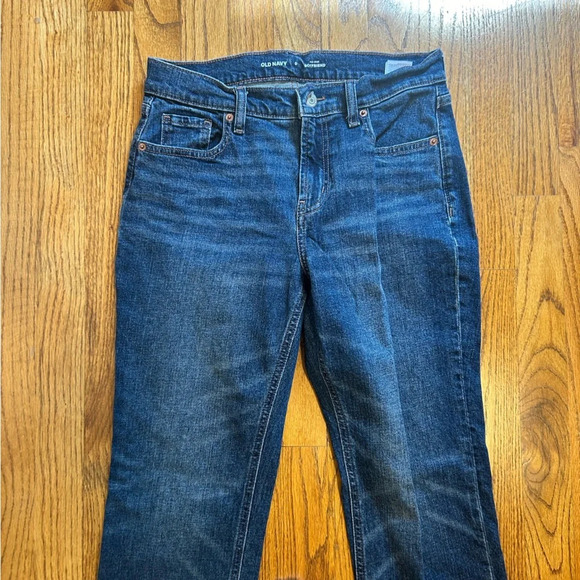 Old Navy Mid Rise Boyfriend Jeans with Frayed End - Picture 2 of 6